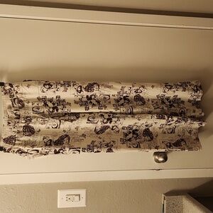 URBAN OUTFITTERS Carmen Printed Pull on Pant in Comic Print Size XS